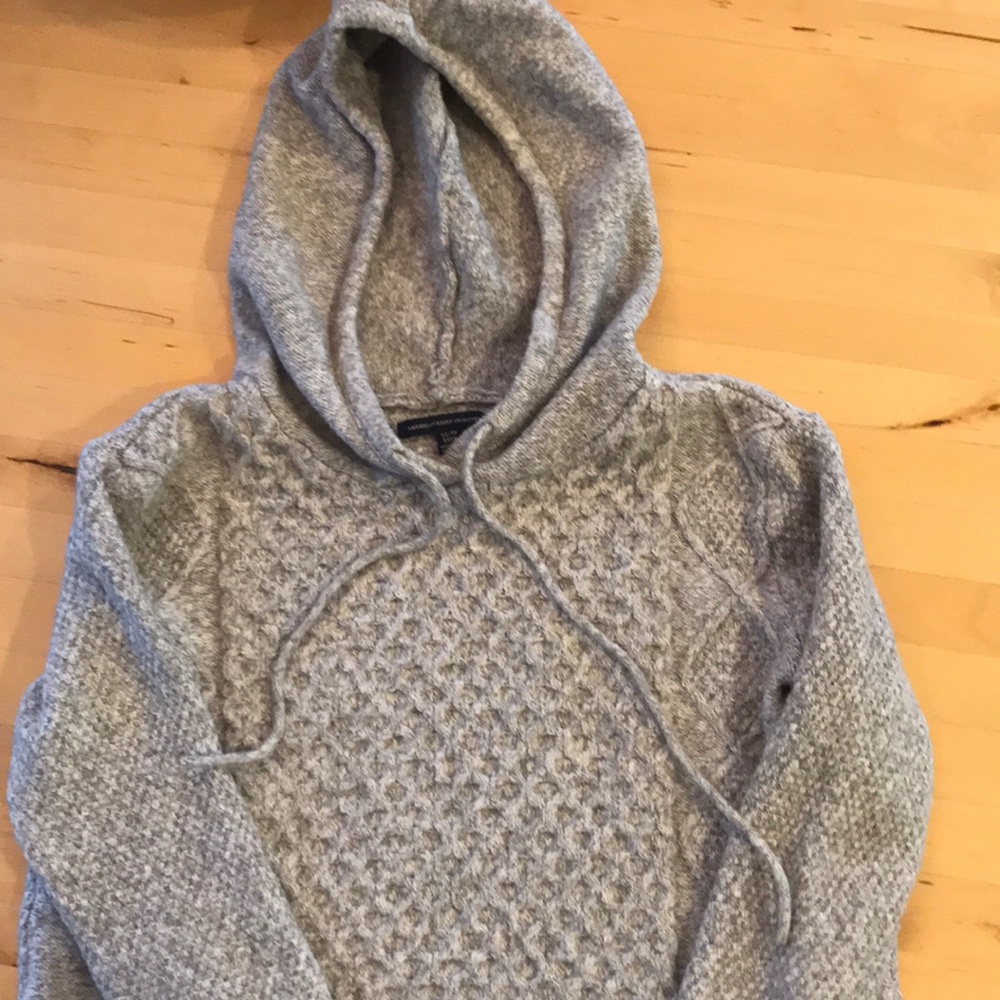 American Eagle hooded sweater